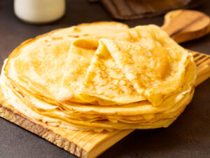 delicious-winter-crepe-dessert-milk-fotor-2023110594728